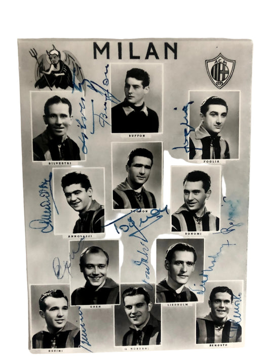 Team photograph of  Gre-Ni-Lo, Scudetto-winning AC Milan, signed by each player